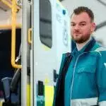 Jannek ist Notfallsanitäter aus Niedersachsen. Er arbeitet mit der Hire a Paramedic